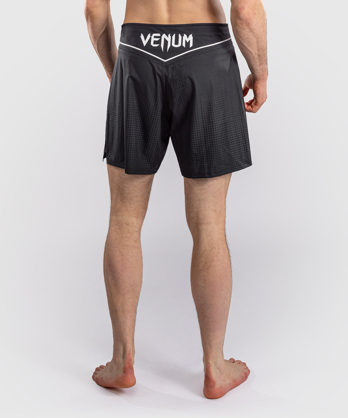 Venum Stealth Short de Combate – Negro/Blanco