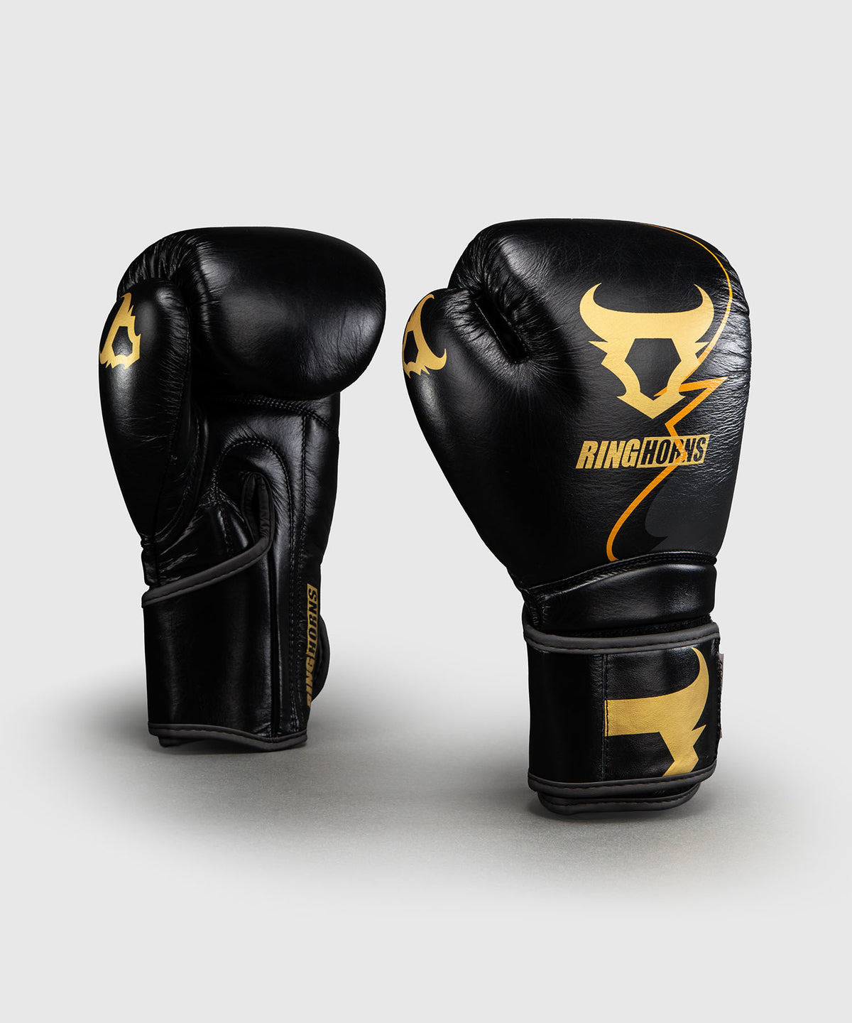 Ringhorns Charger by Venum Boxing Gloves - Black/Gold