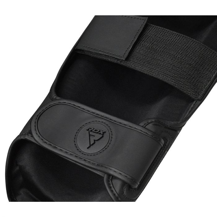 RDX F6 Kara Shin Guards - Black/Black