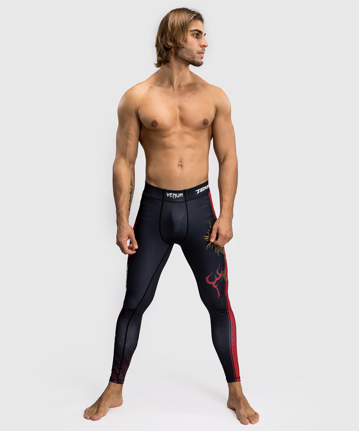 Venum x TEKKEN 8 - Marshall Law Spats - Schwarz/Rot/Gold