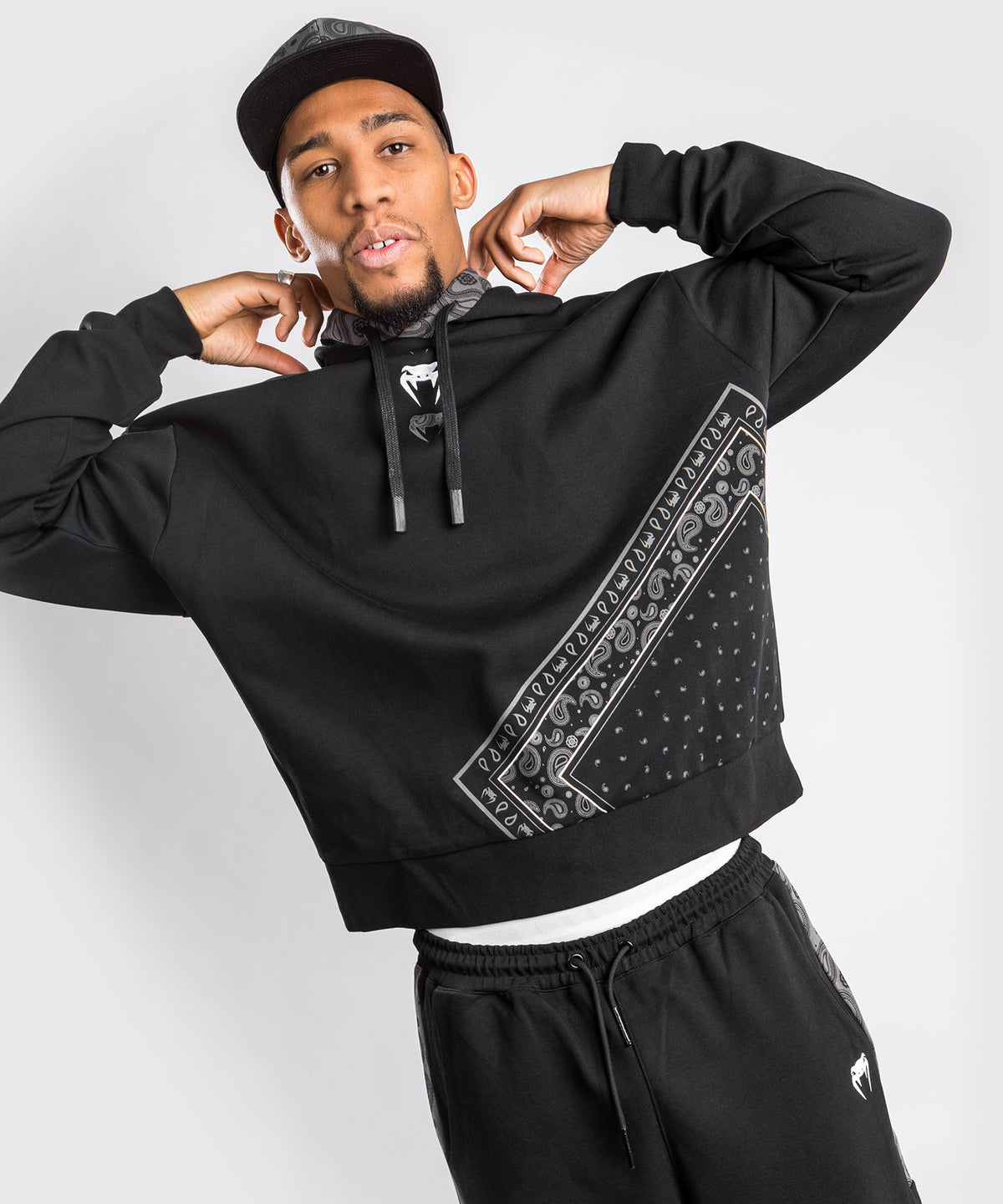 Sweatshirt à Capuche XL Venum Cali 34 - Oversize- Noir
