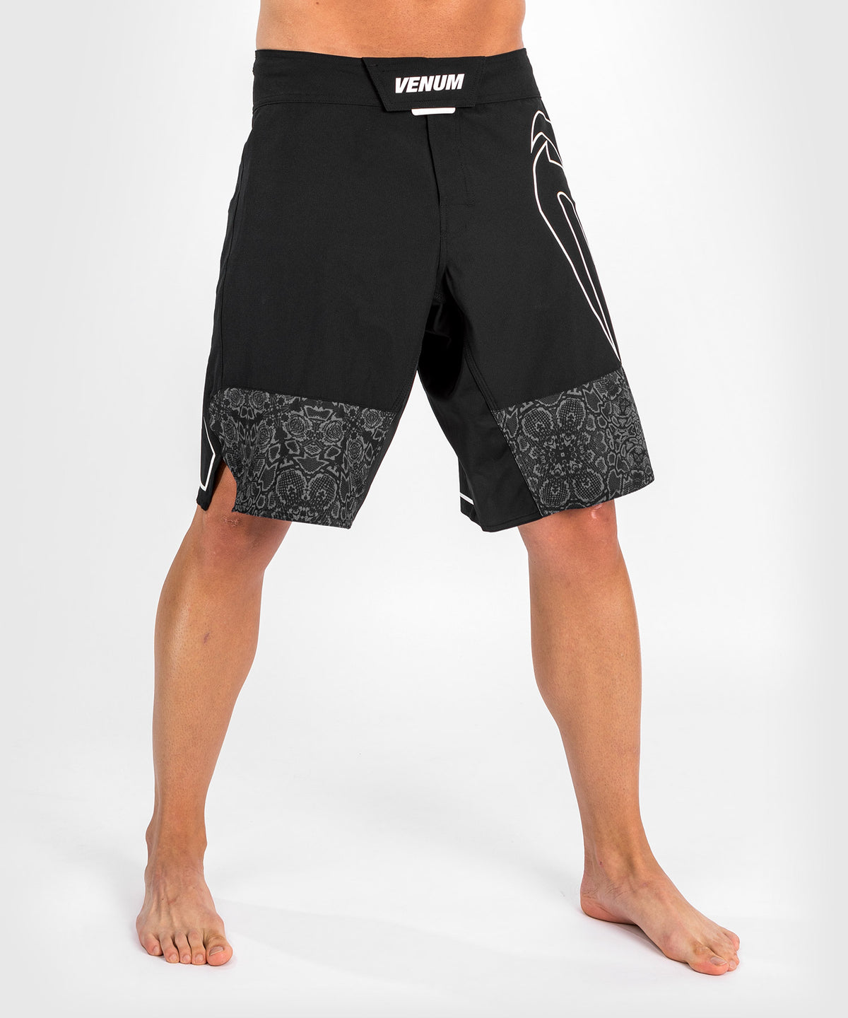 Pantaloncini da combattimento LIGHT 4.0 Venum - Nero/Bianco