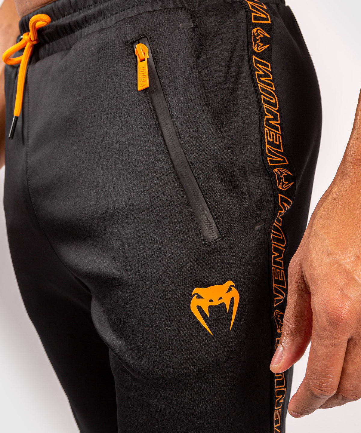 Pantalon de Jogging Venum Club 212 – Noir/Orange