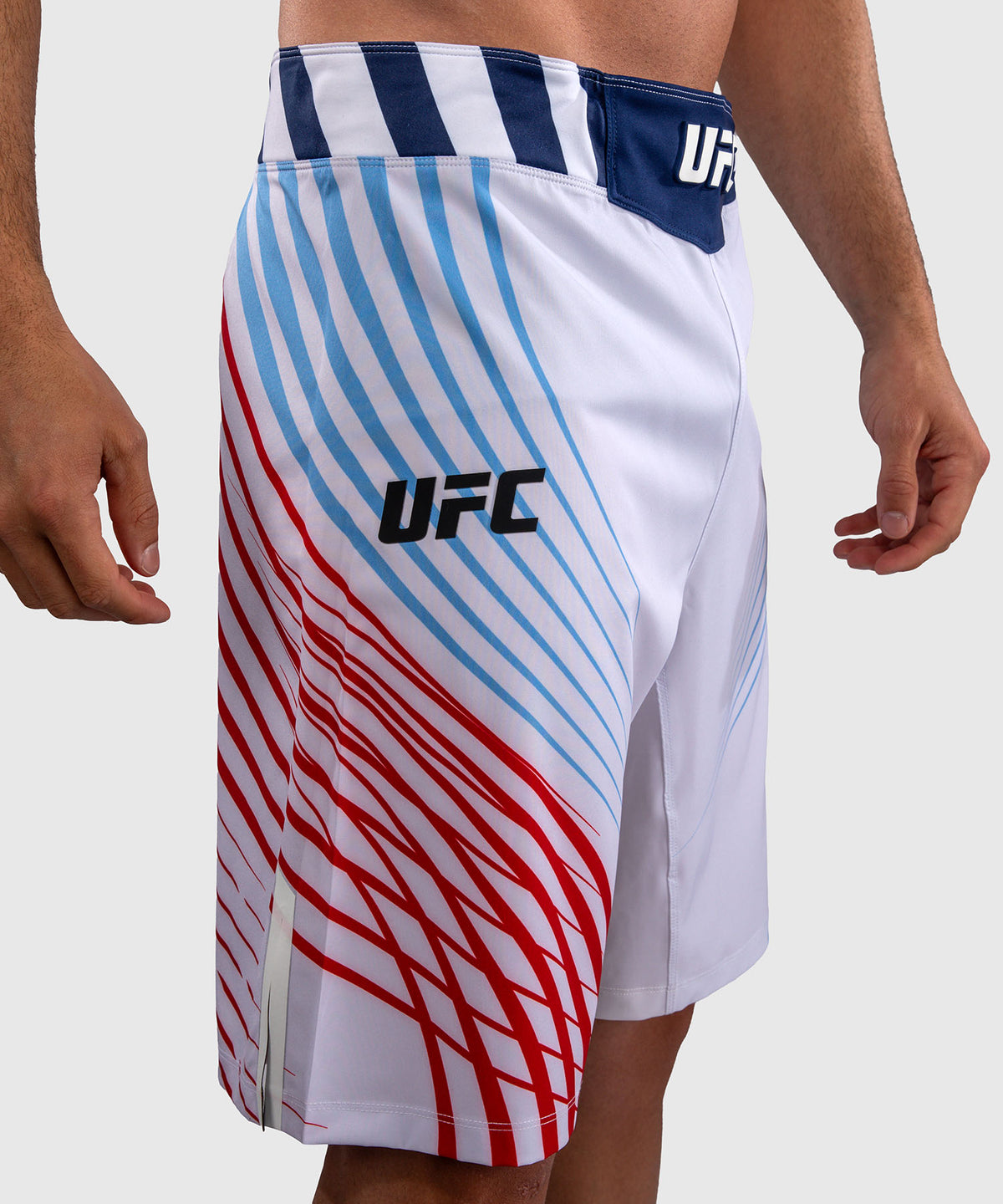 Official UFC Freedom 250 by Venum Authentic Fight Night Pantaloncini da combattimento taglio lungo da uomo - Bianco