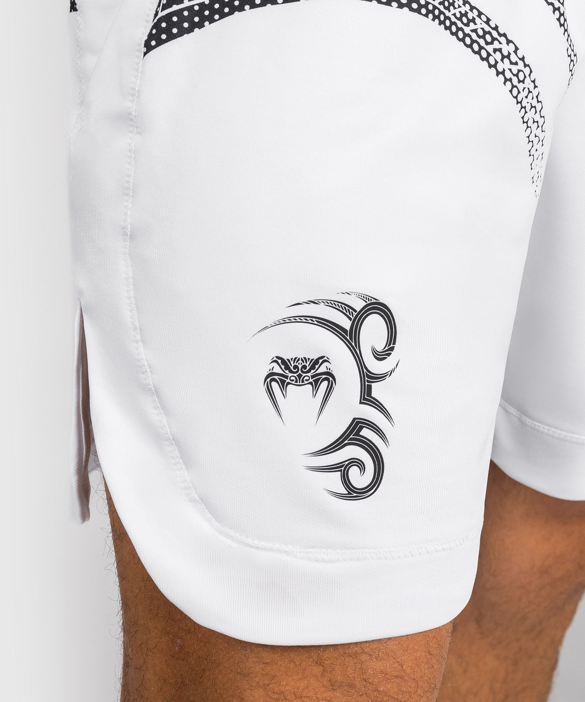 Short de Boxe Venum x Mike Tyson Tiger - Blanc Optique/Noir Profond