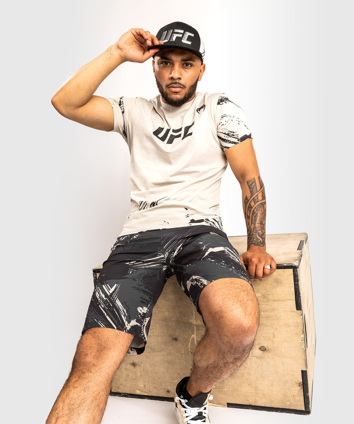 UFC T-Shirt Venum Authentic Fight Week 2.0 - Short Sleeve - Sand