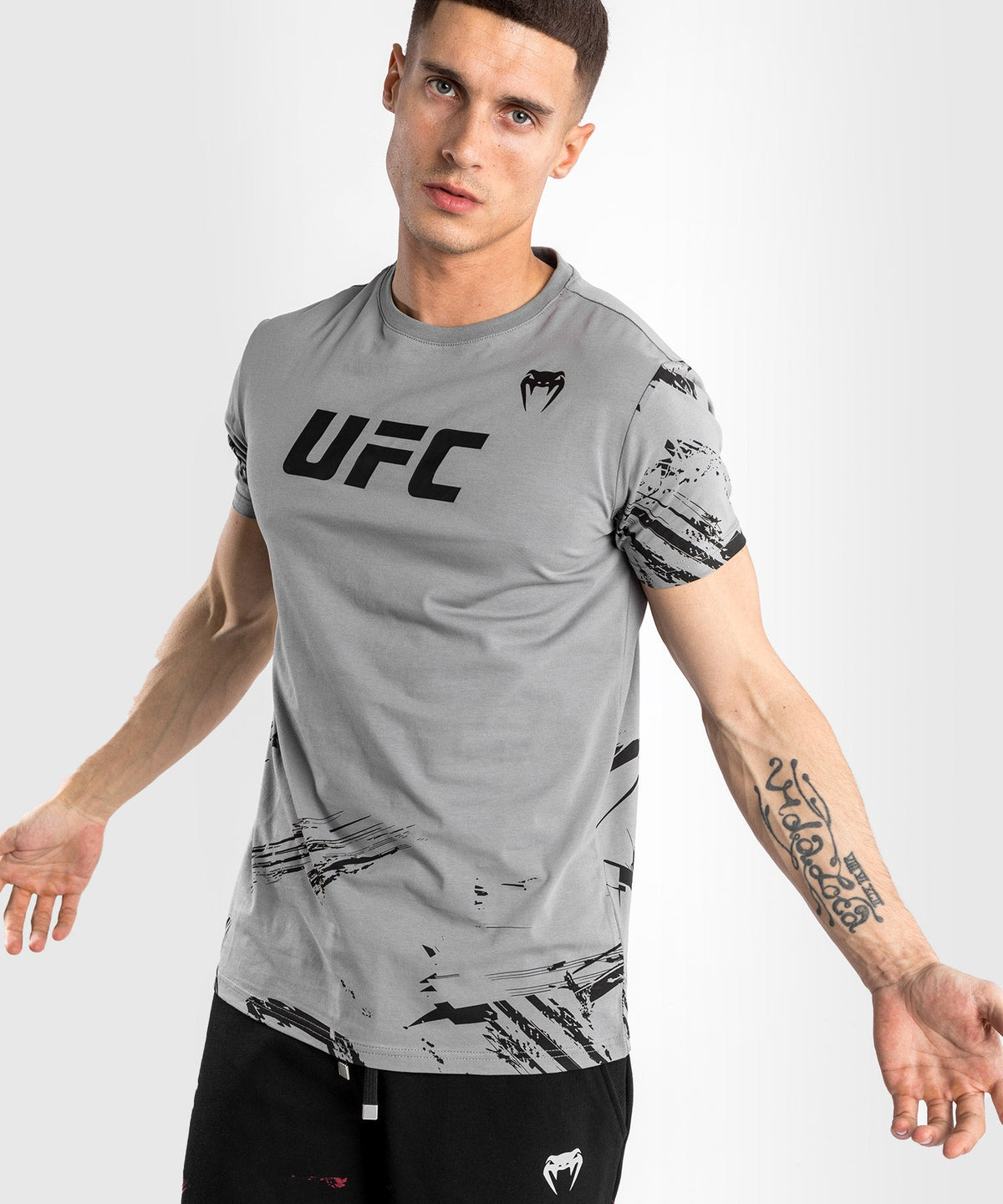 Venum Authentic Fight Week 2.0 UFC T-Shirt - Kurzarm - Grau