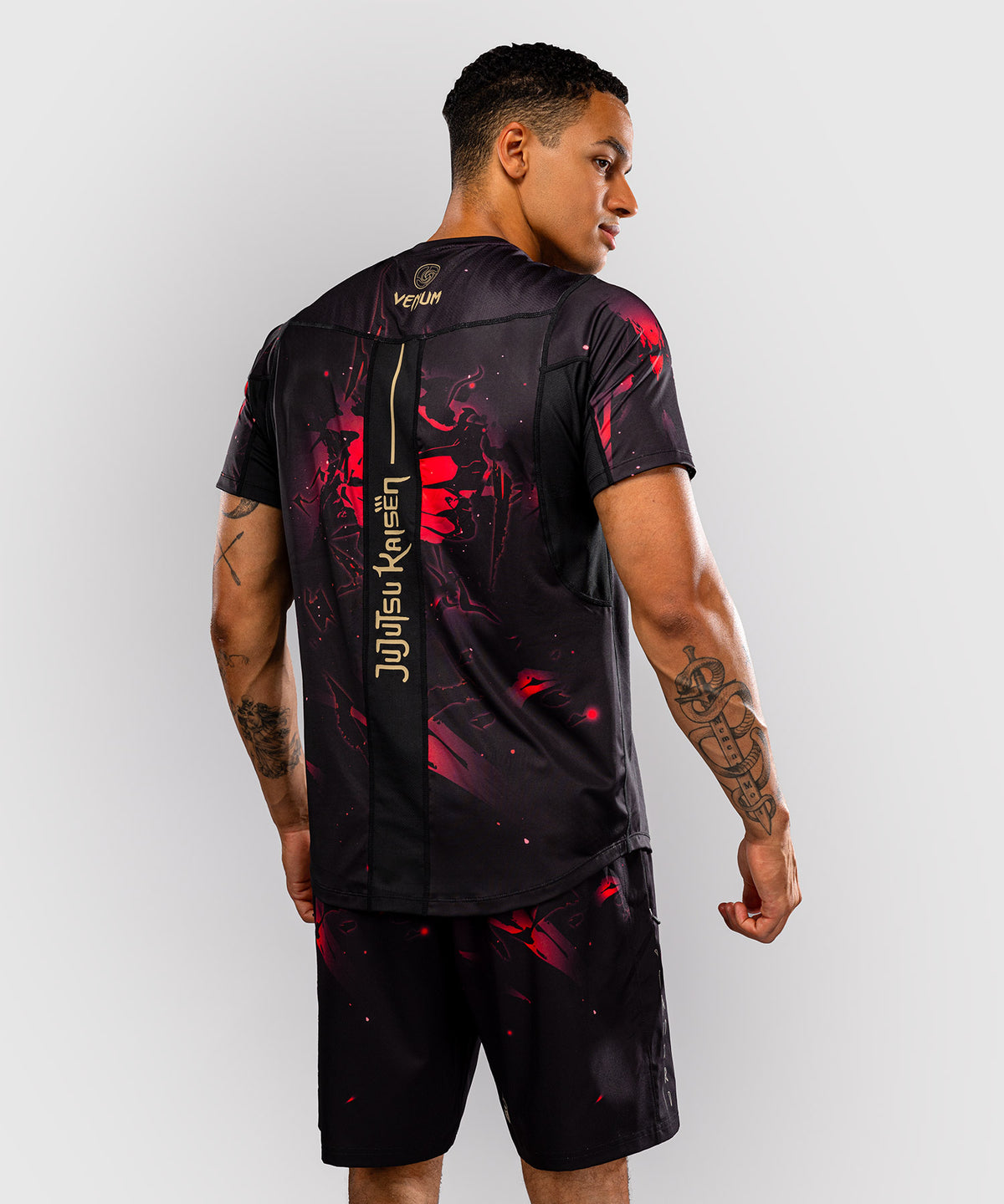 Jujutsu Kaisen x Venum Itadori Camiseta Dry Tech  – Negro/Rojo