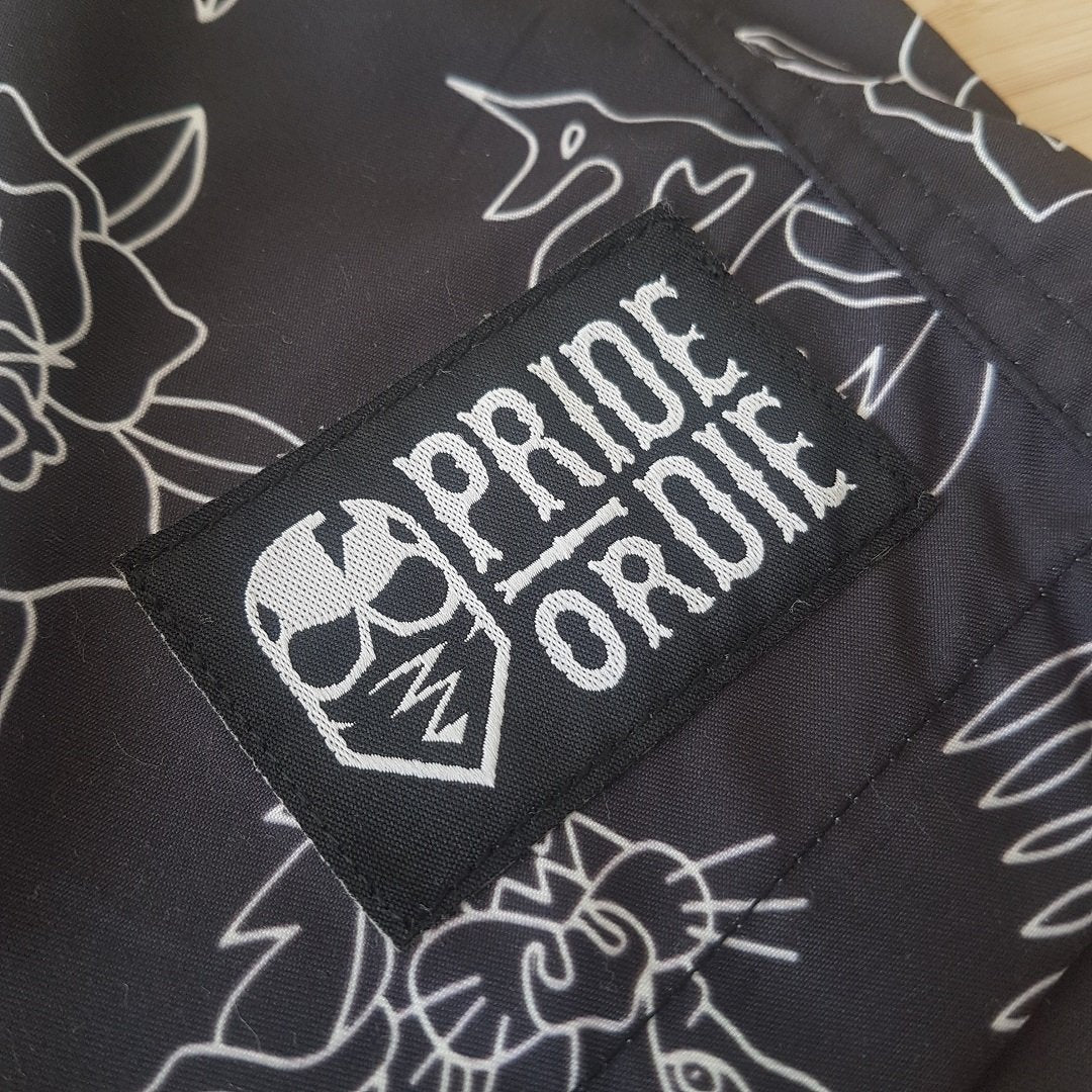 Pride or Die Wild Side Bade- und Trainingsshorts - Schwarz