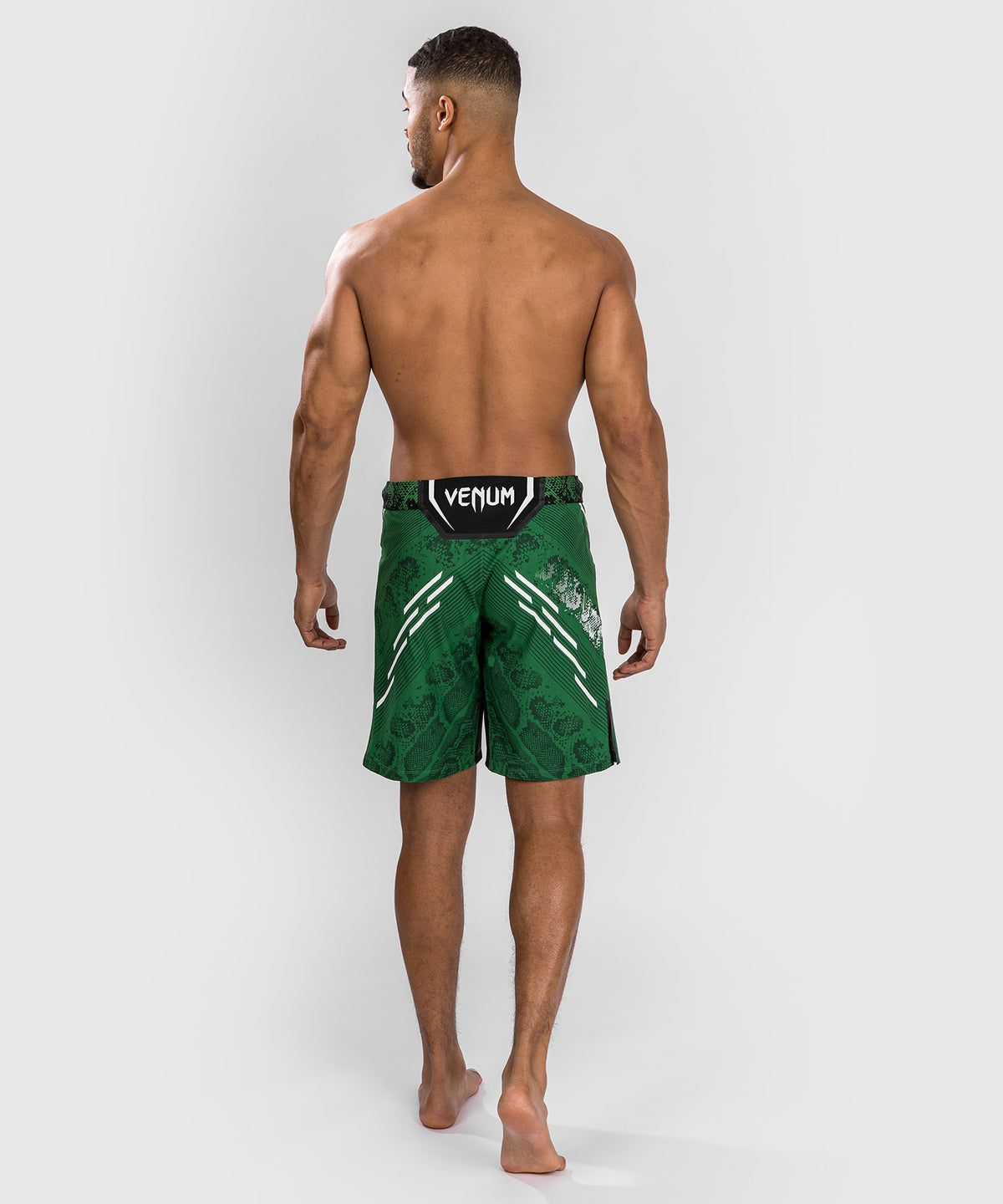 UFC Adrenaline by Venum Authentic Fight Night Fight Short für Männer - Lange Passform - Grün