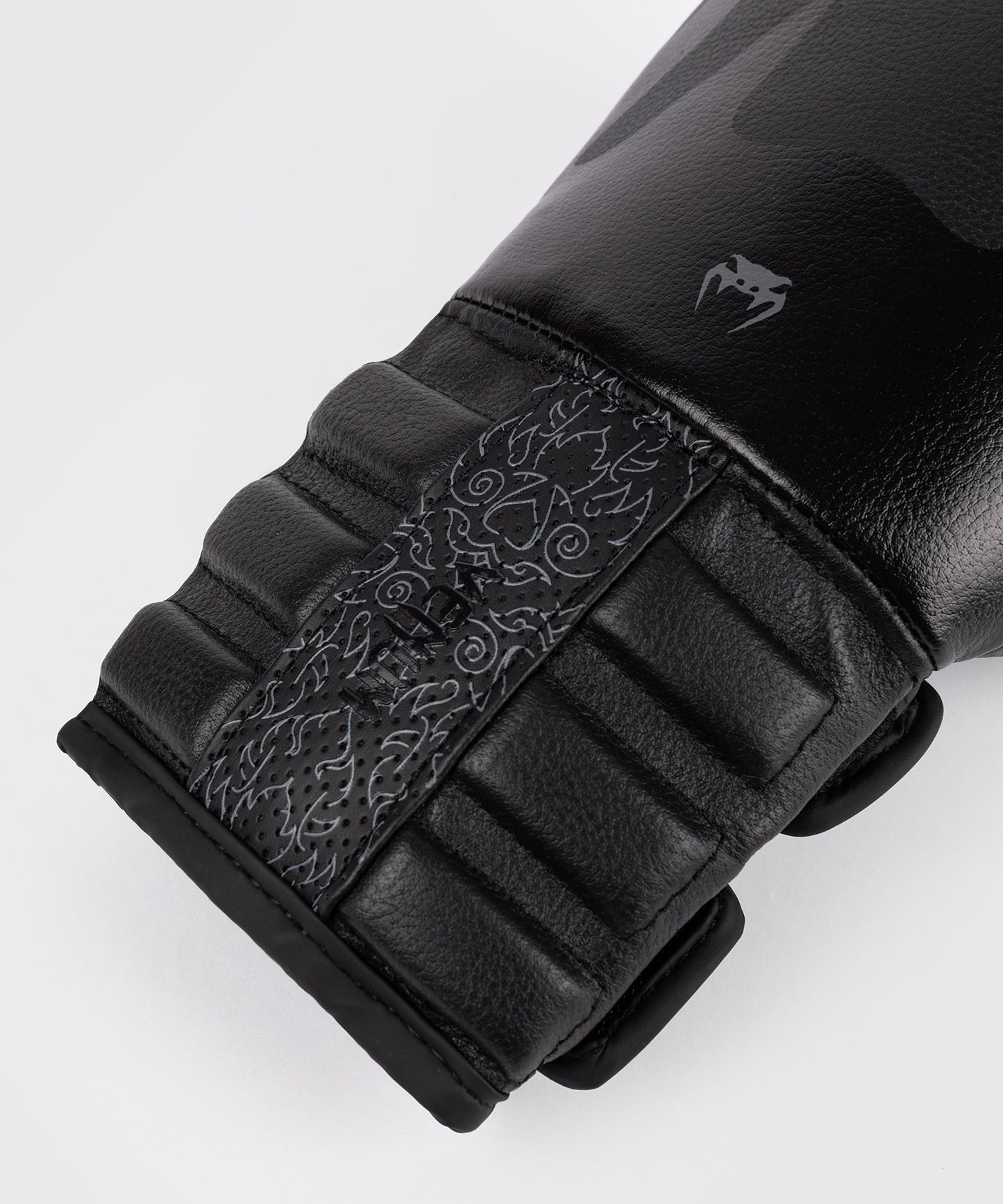 Gants de Boxe Venum Reverso - Noir/Noir