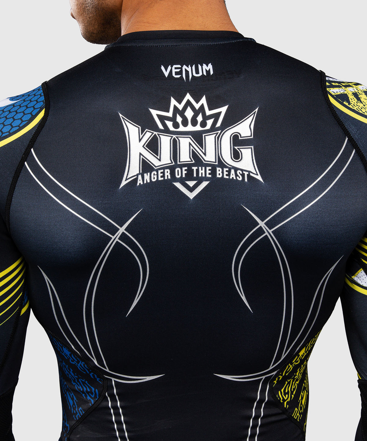 Venum x TEKKEN 8 Rashguard Manga Larga King - Negro/Amarillo