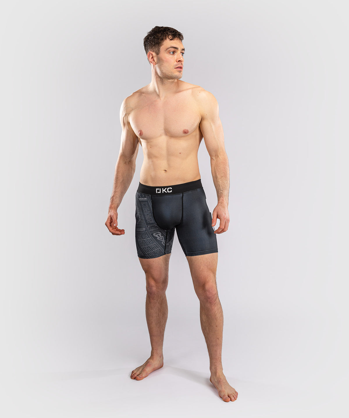 Short de Compression Karate Combat by Venum – Noir/Gris
