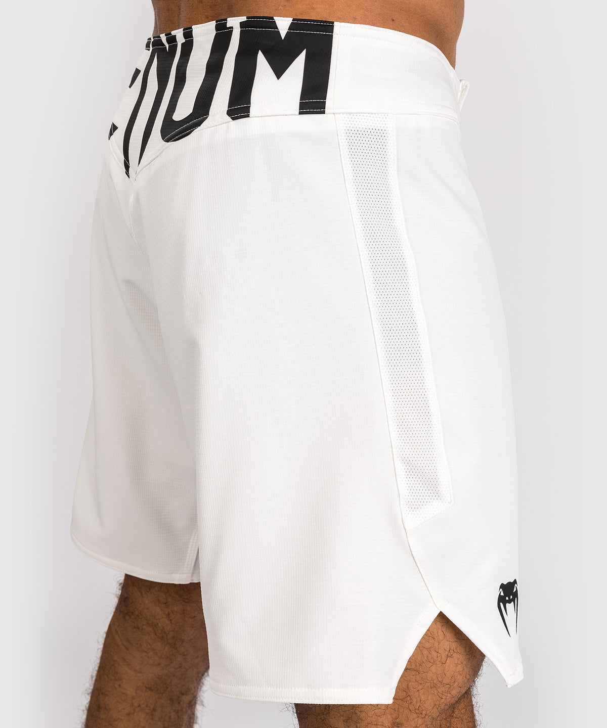 Venum Light 5.0 Pantaloncini da combattimento - Bianco/Nero