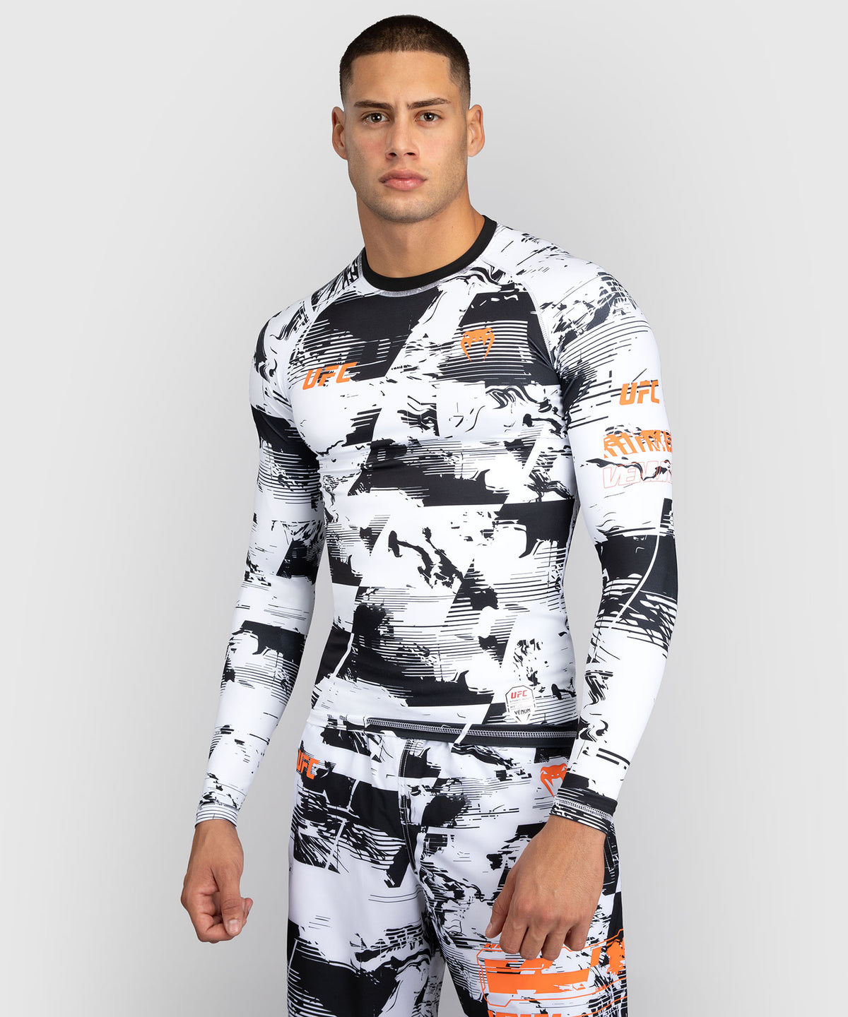 UFC Zenith by Venum Authentic Fight Week Rashguard maniche lunghe Performance Uomo - Bianco