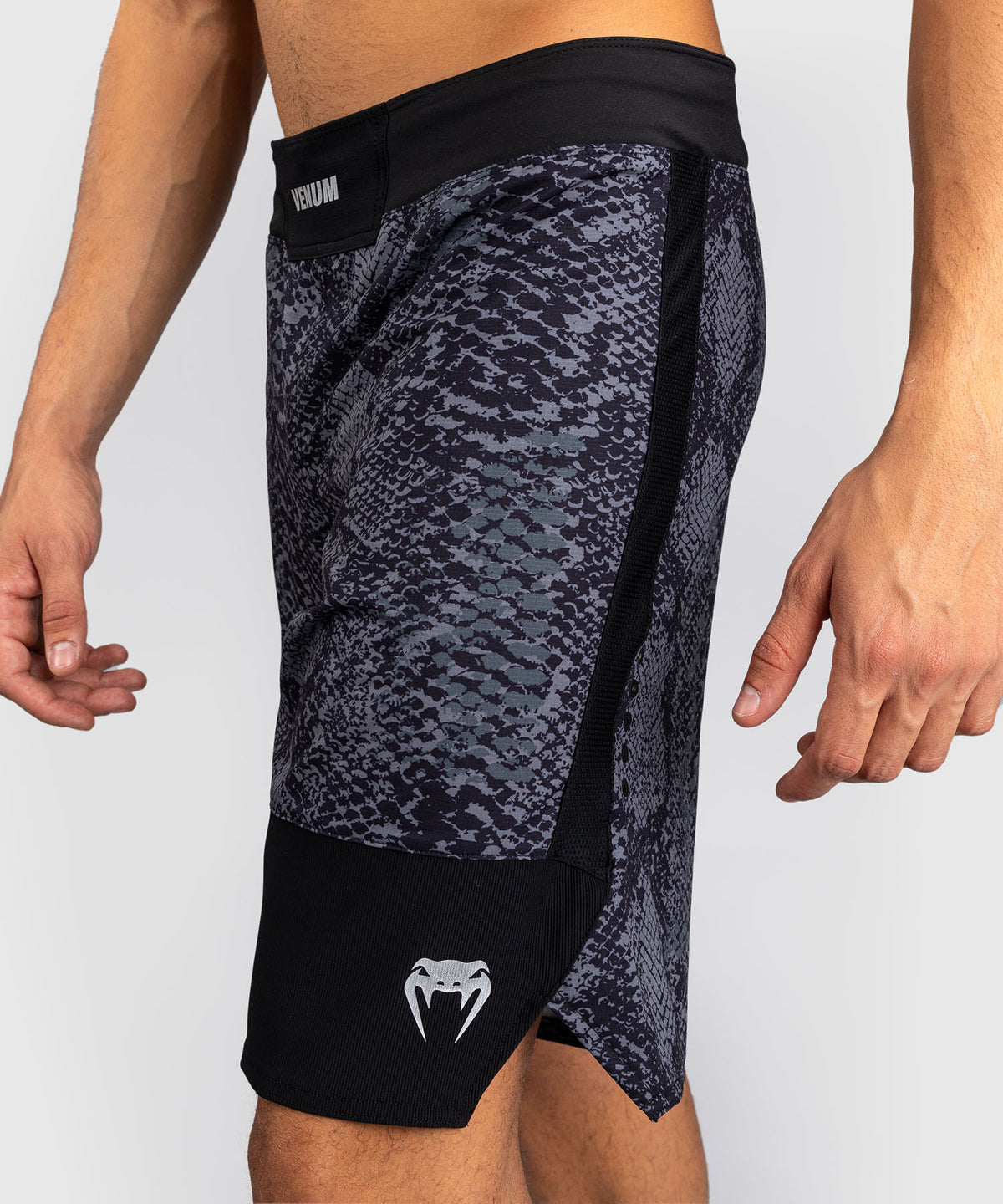 Short de Combat Venum G-Fit Scales – Noir/Gris Charbon